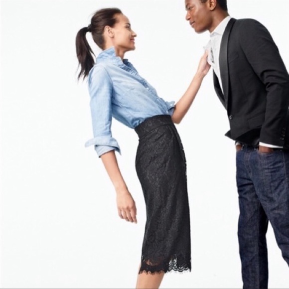 J. Crew No. 2 Pencil skirt in navy lace over black sz 2 - Picture 4 of 5